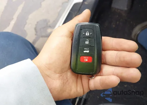 2022 Toyota Camry Xse V6 z USA, uszkodzony, nr VIN 4T1KZ1AK0NU068167